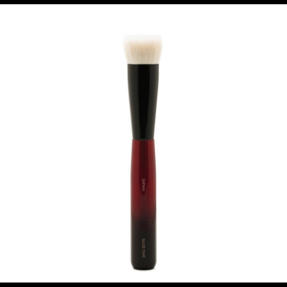 ISO Sonia G Base One Brush Please!